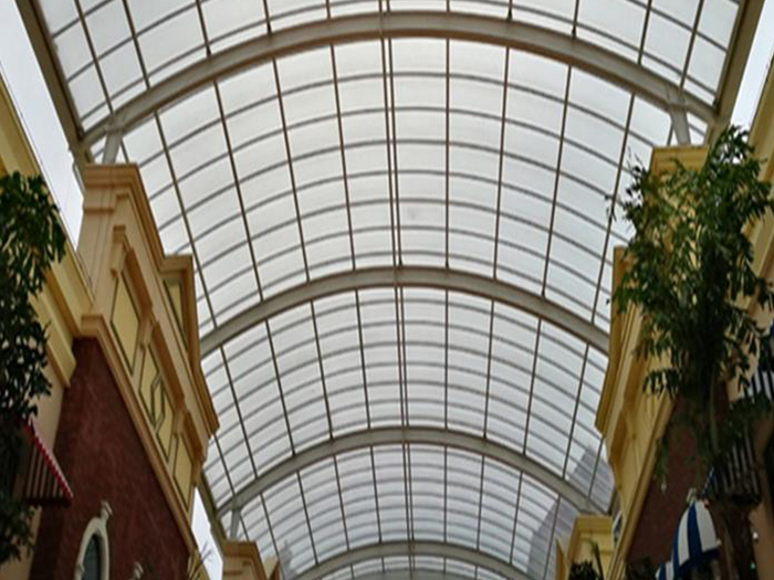 当阳屋面网架顶棚吊装方案